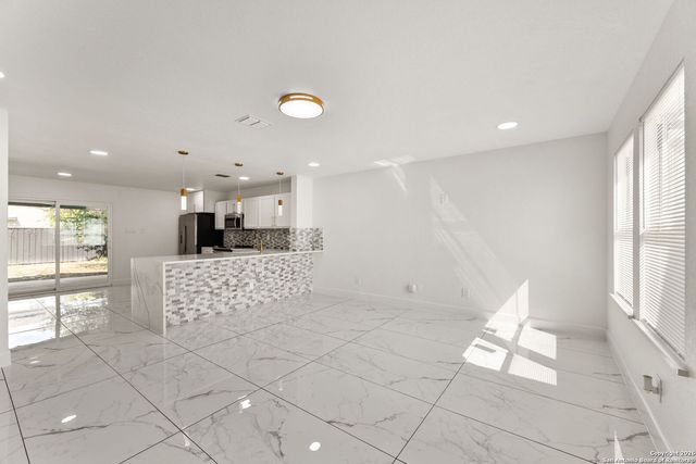 5407 Moreville Farm, San Antonio, TX 78228