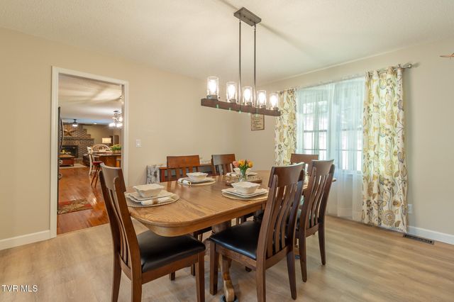 455 Cox Hollow Road, Kingsport, TN 37664