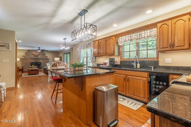 455 Cox Hollow Road, Kingsport, TN 37664