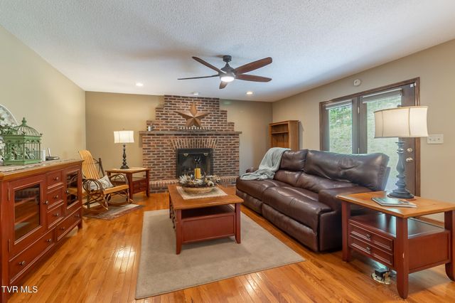 455 Cox Hollow Road, Kingsport, TN 37664