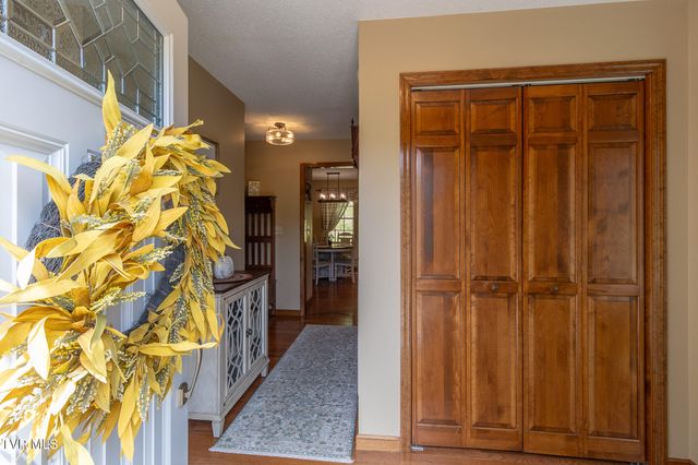455 Cox Hollow Road, Kingsport, TN 37664