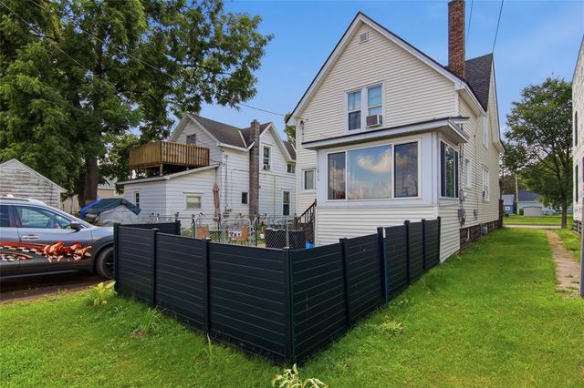 1813 Bellinger Street, Eau Claire, WI 54703