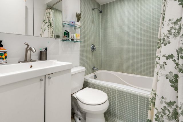 7 Cypress Rd 702, Boston, MA 02135
