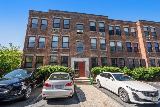 7 Cypress Rd 702, Boston, MA 02135