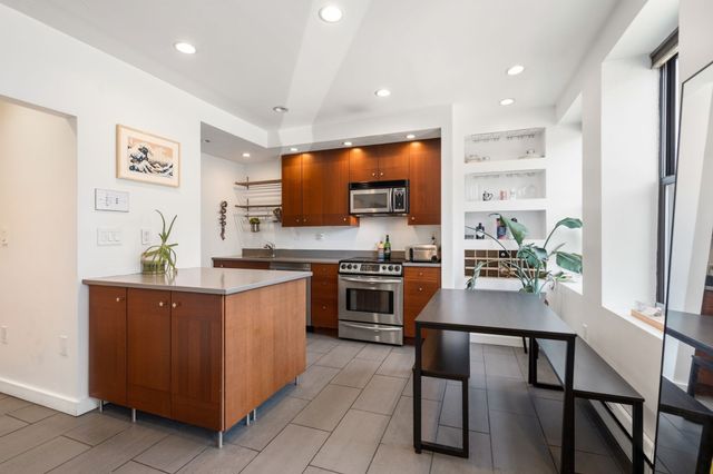 7 Cypress Rd 702, Boston, MA 02135