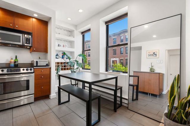 7 Cypress Rd 702, Boston, MA 02135