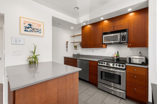 7 Cypress Rd 702, Boston, MA 02135
