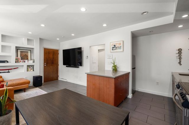 7 Cypress Rd 702, Boston, MA 02135
