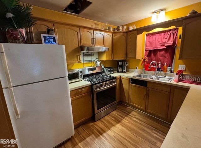 15029 Stephens Drive, Eastpointe, MI 48021