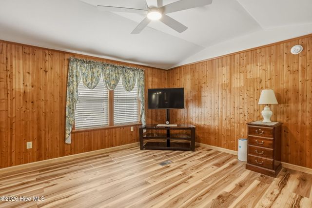 755 Crow Hill Road, Beaufort, NC 28516