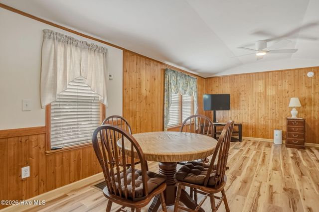 755 Crow Hill Road, Beaufort, NC 28516