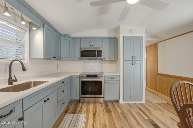 755 Crow Hill Road, Beaufort, NC 28516