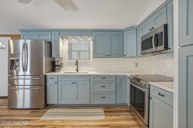 755 Crow Hill Road, Beaufort, NC 28516