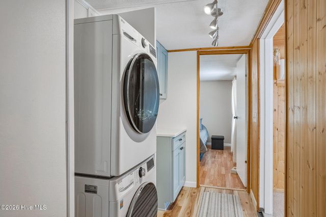 755 Crow Hill Road, Beaufort, NC 28516