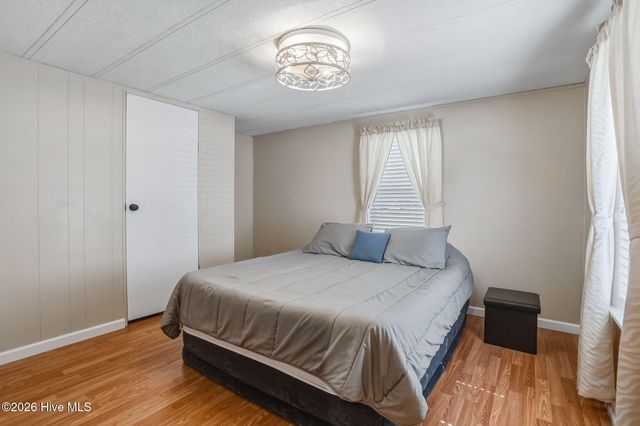 755 Crow Hill Road, Beaufort, NC 28516