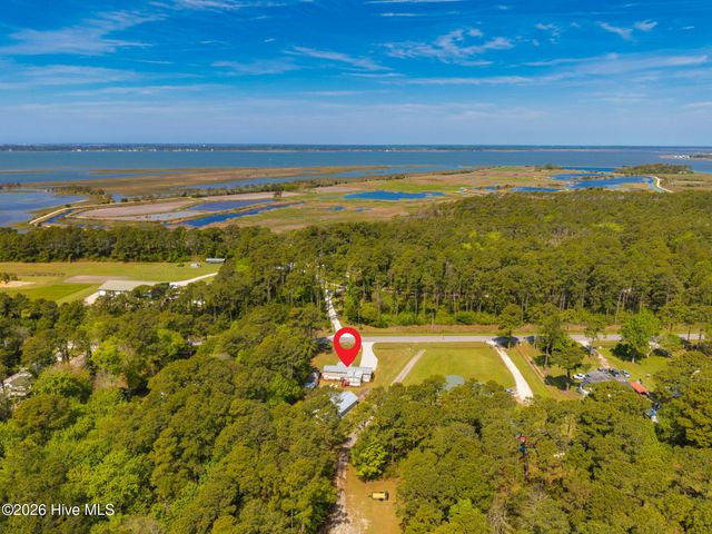 755 Crow Hill Road, Beaufort, NC 28516