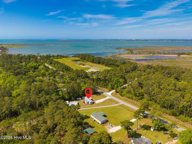 755 Crow Hill Road, Beaufort, NC 28516