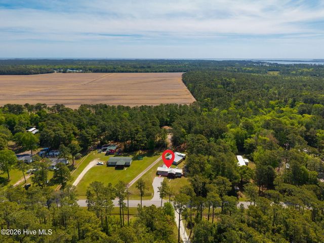 755 Crow Hill Road, Beaufort, NC 28516