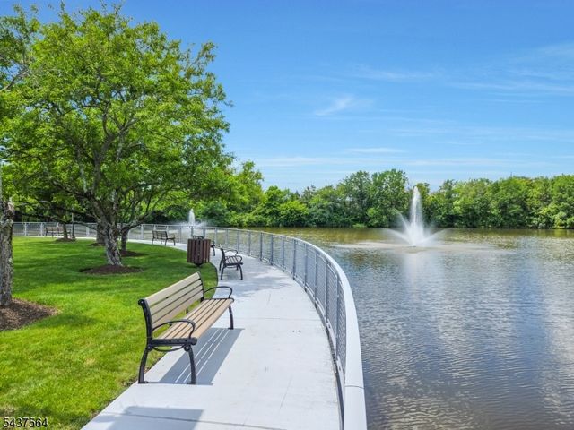 198 Crestview Rd, Bridgewater Twp., NJ 08807