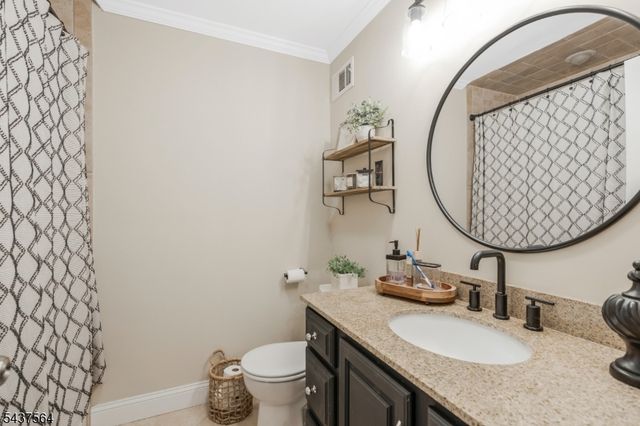 198 Crestview Rd, Bridgewater Twp., NJ 08807