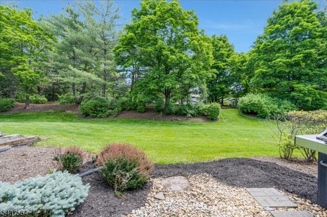 198 Crestview Rd, Bridgewater Twp., NJ 08807