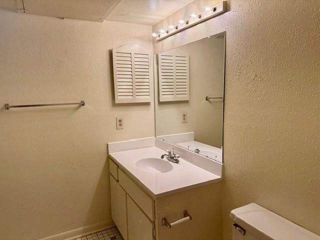 9101 Country Creek Drive 306, Houston, TX 77036