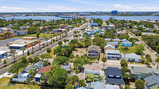 215 S Oleander Avenue, Daytona Beach, FL 32118