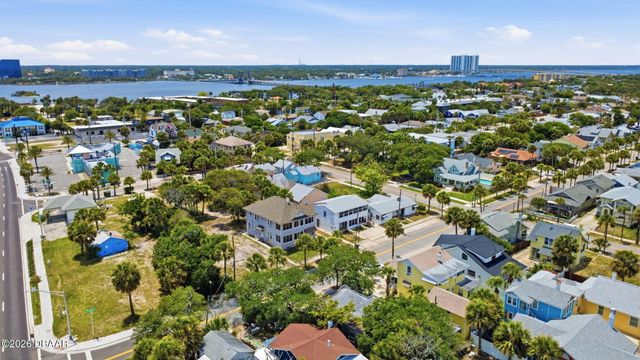 215 S Oleander Avenue, Daytona Beach, FL 32118