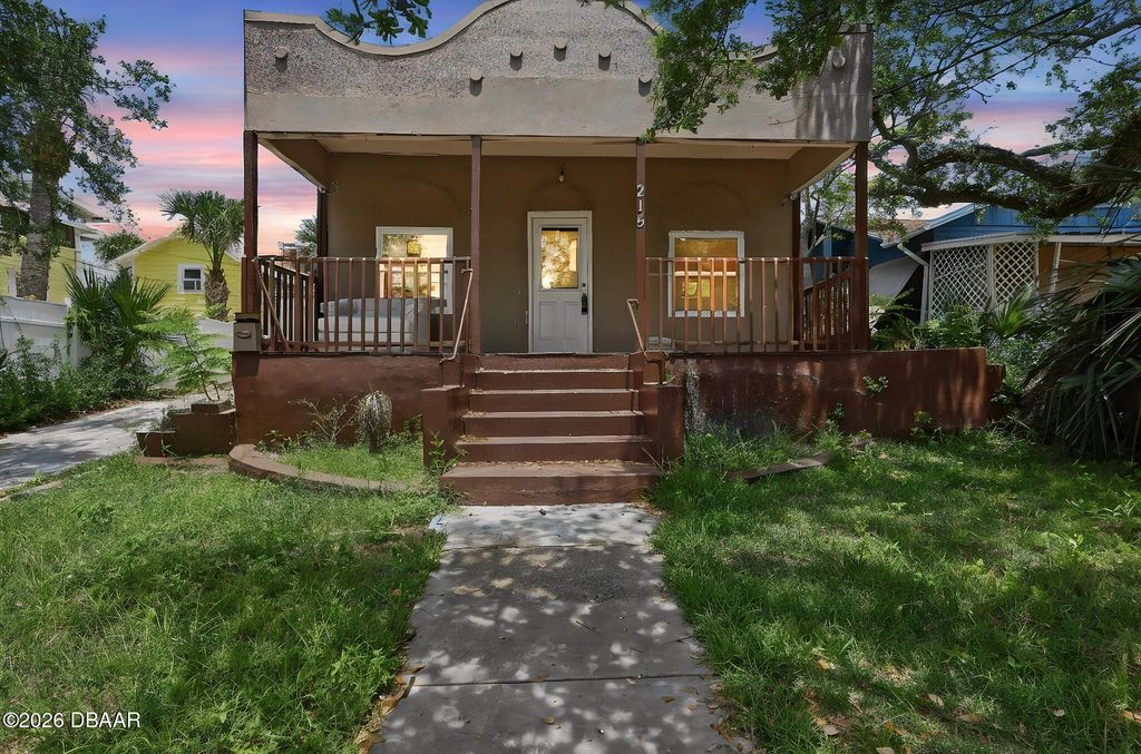 215 S Oleander Avenue, Daytona Beach, FL 32118