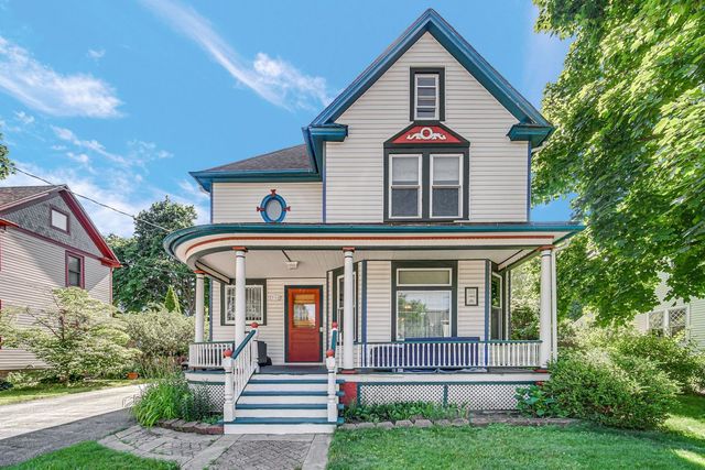 715 N County Street, Waukegan, IL 60085