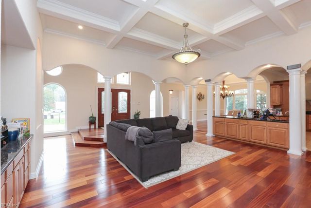 1608 Venetian WAY, Chesapeake, VA 23322