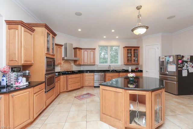1608 Venetian WAY, Chesapeake, VA 23322
