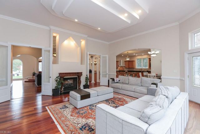 1608 Venetian WAY, Chesapeake, VA 23322