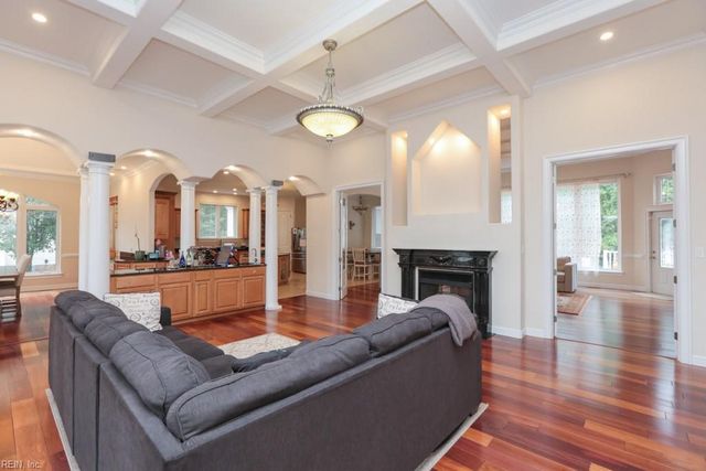 1608 Venetian WAY, Chesapeake, VA 23322
