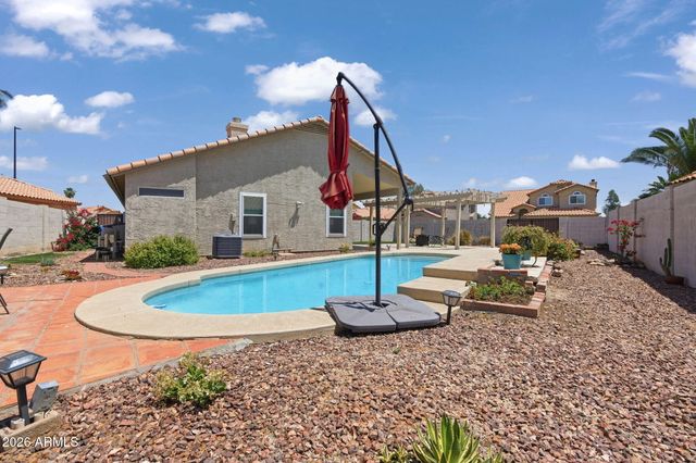 100 S SANDSTONE Street, Gilbert, AZ 85296