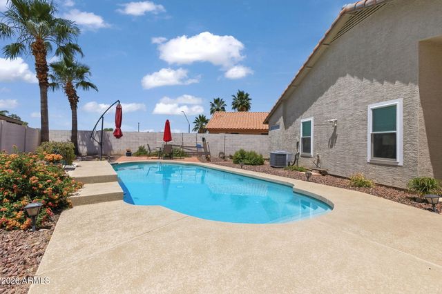 100 S SANDSTONE Street, Gilbert, AZ 85296