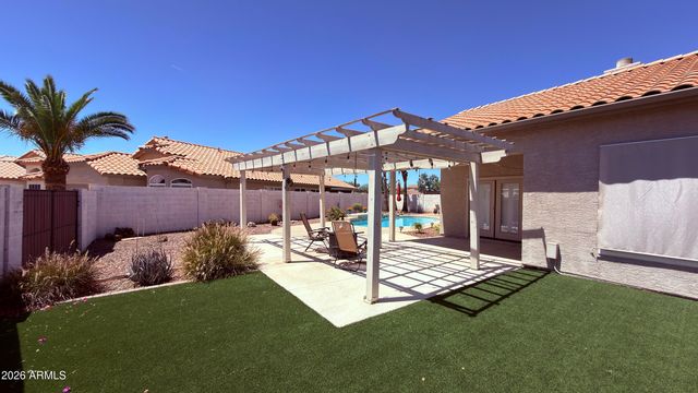 100 S SANDSTONE Street, Gilbert, AZ 85296