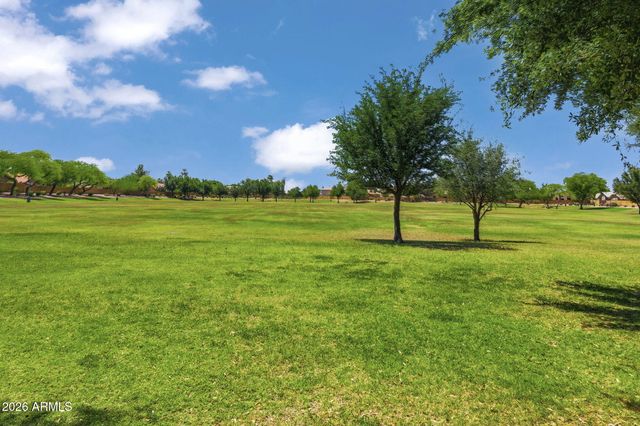 100 S SANDSTONE Street, Gilbert, AZ 85296