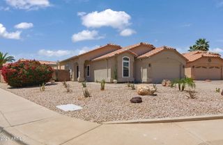 100 S SANDSTONE Street, Gilbert, AZ 85296