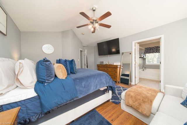 3828 Robbins Brook Drive, Winston-salem, NC 27107