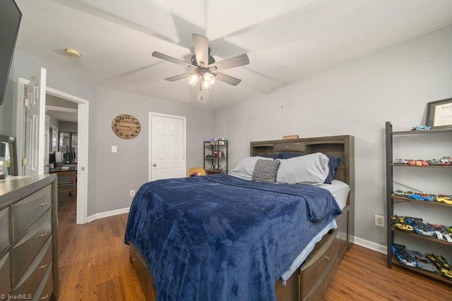 3828 Robbins Brook Drive, Winston-salem, NC 27107