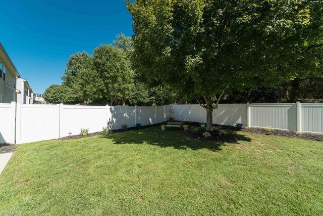 3828 Robbins Brook Drive, Winston-salem, NC 27107