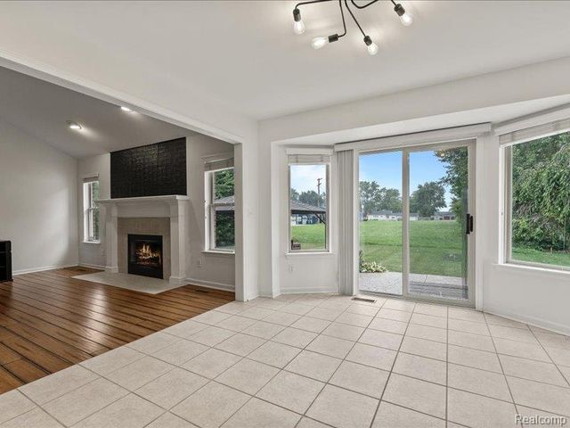 29213 Rachid Lane, Chesterfield, MI 48047