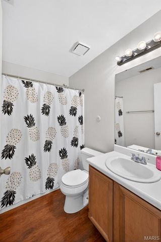 801 Sugar Valley Court 5, St Peters, MO 63376