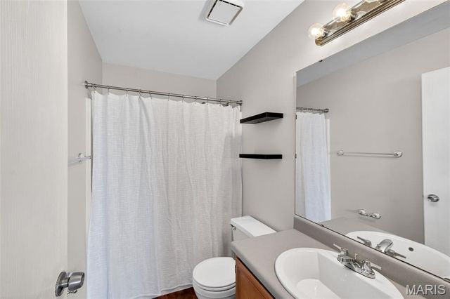 801 Sugar Valley Court 5, St Peters, MO 63376