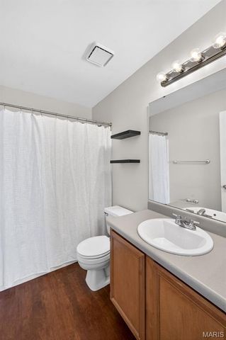 801 Sugar Valley Court 5, St Peters, MO 63376