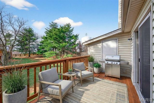 801 Sugar Valley Court 5, St Peters, MO 63376