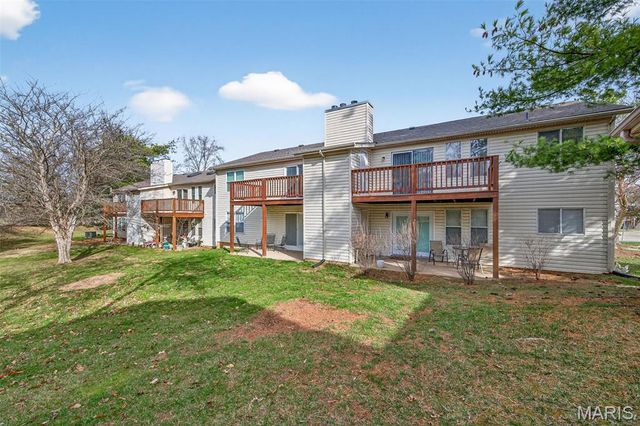 801 Sugar Valley Court 5, St Peters, MO 63376