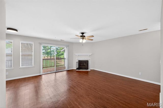 801 Sugar Valley Court 5, St Peters, MO 63376