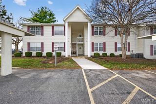 801 Sugar Valley Court 5, St Peters, MO 63376